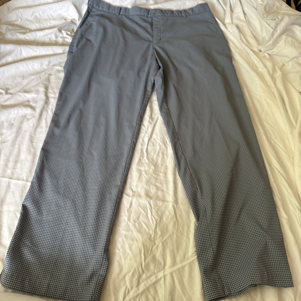 Nike Golf Checkered Gray Pants 40x32 Flat Front Dri Fit - Picture 1 of 8